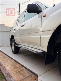 تۆیۆتا لاند کروزەر